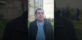 В посёлке Бзыпта на улице Ашхаруа ведутся работы по ремонту водопроводной трубы