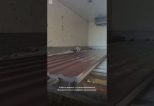 В жилом доме по улице Комарова началась замена старой кровли