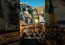 МУП «Водоканал» города Гагра устраняет протечку трубы на улице Генерала Дбар