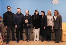 Заместители главы администрации Гагрского района Карен Кюлян и Тимур Ампар посетили благотворительный центр помощи «Мы вместе»