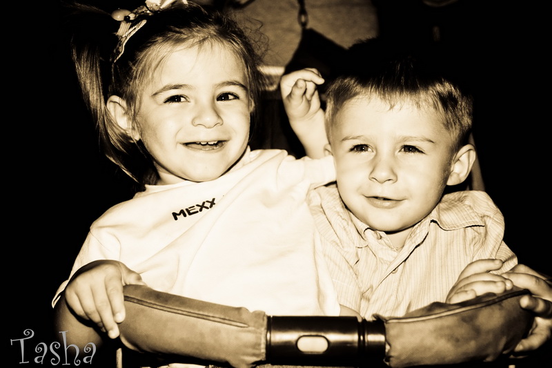 Фотовыставка "Жизнь продолжается!" в Гагре